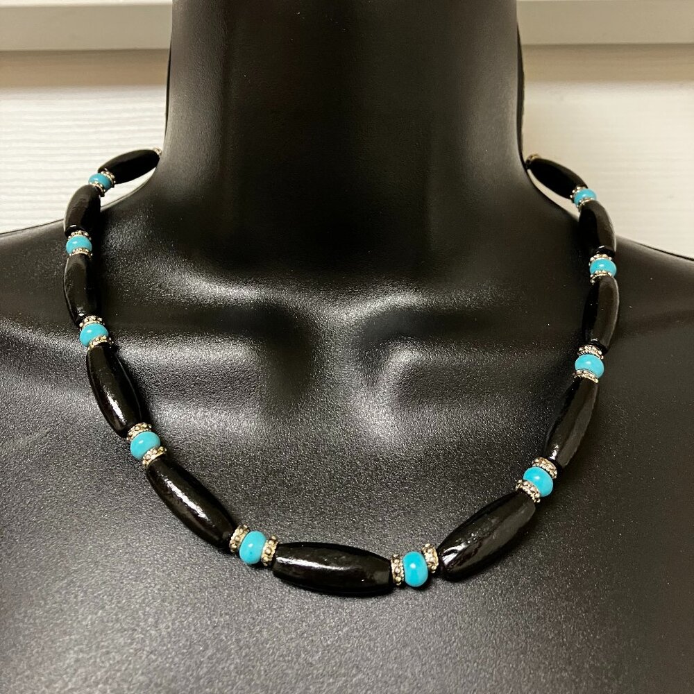 Choker Wood and Turquoise Beads 18.5 inches long Handmade Brand New